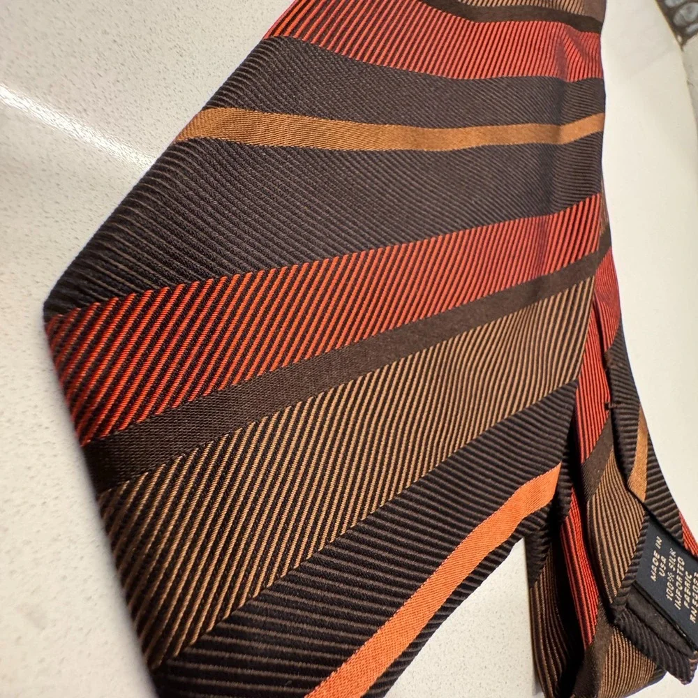 Banana Republic Tie Brown Red‎ Stripe Repp Necktie Old Money USA Made 100% Silk
